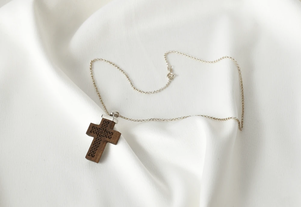 Подвеска крест